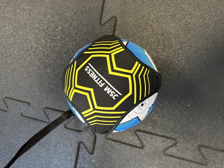 Trenażer do piłki nożnej pas treningowy z gumą elastyczną